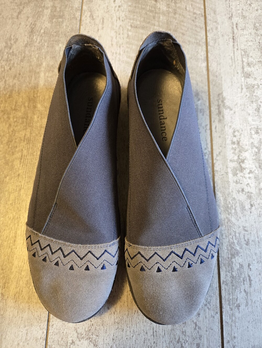 SUNDANCE Blooms Women's Gray Slip-On Casual Flats. Size 39.
